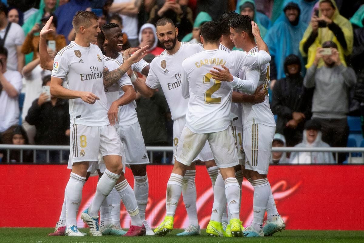 Real Madrid recorded a shoddy second-half performance after taking a three-goal lead with a Karim Benzema double and Casemiro strike (AFP Photo)