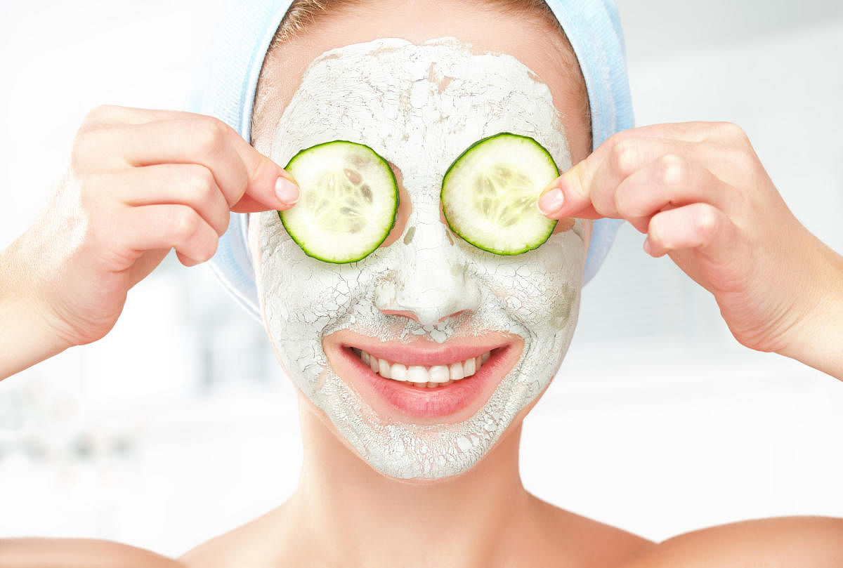 Cleanse your face regularly during monsoon.