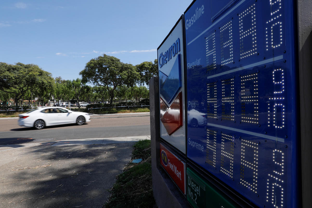 The current price of gasoline is shown at a gas station in Carlsbad, California, U.S., September 16, 2019. (Photo by Reuters)