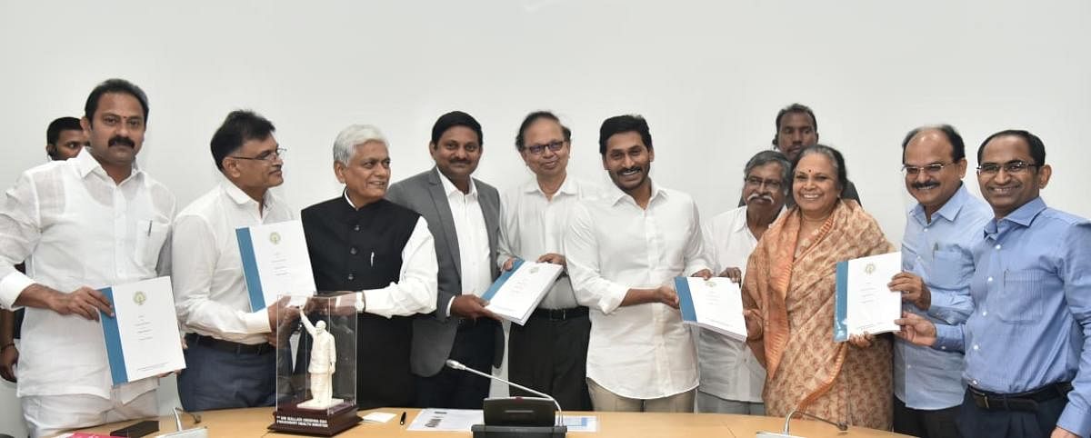  Dr Sujatha Rao committee submitted report to YS Jaganmohan Reddy. (DH Photo)