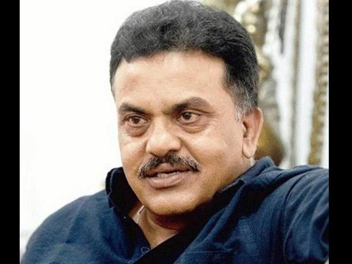 Nirupam, the former chief of Mumbai Congress, has launched a revolt against the party leadership after some of his supporters were not granted party ticket despite being recommended by him.