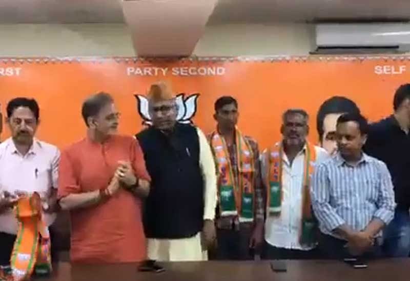 Over Two Dozen Gujjar And Bakarwals Join BJP In Jammu