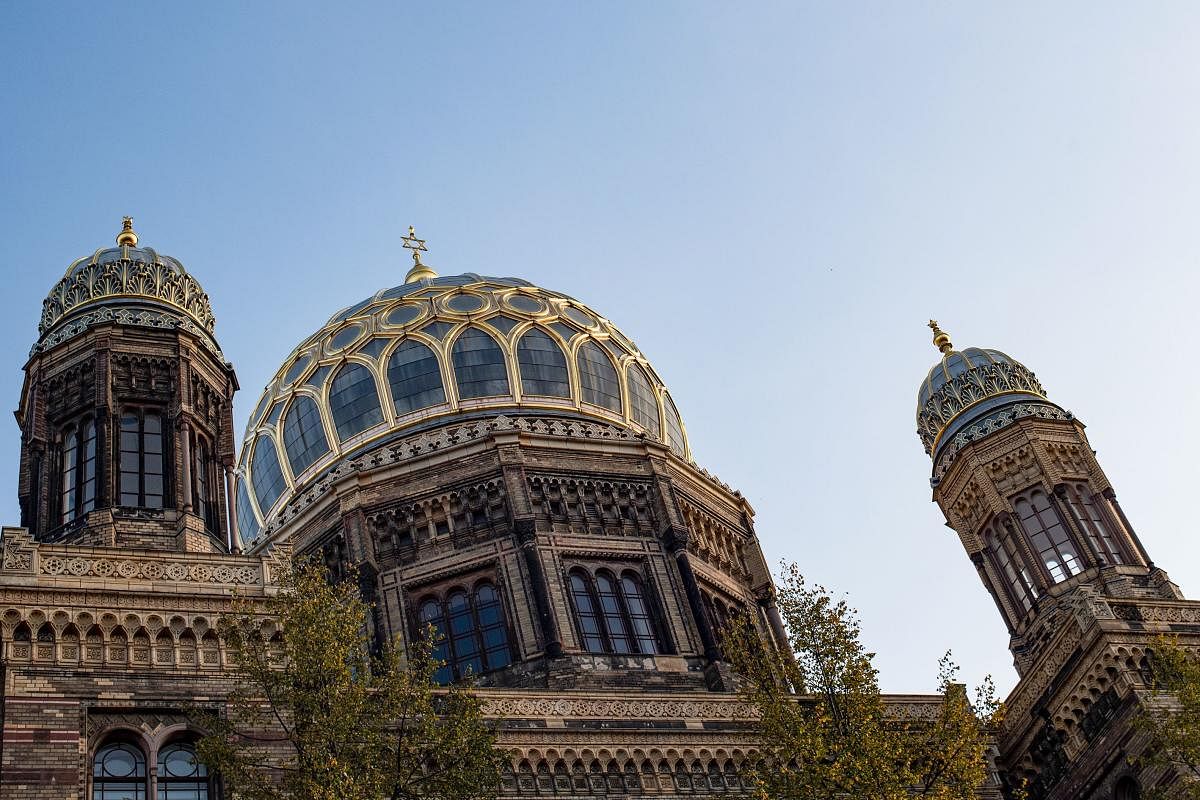The cupola of the synagogue in Berlin is seen on October 10, 2019, one day after the attack in Halle an der Saale, eastern Germany, where two people were shot dead. - Two people were shot dead in Halle on October 9, 2019, with a synagogue among the gunmen