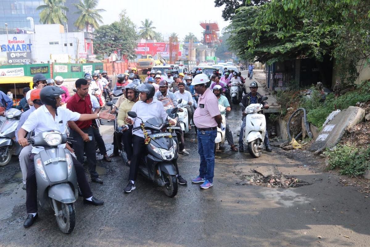 The mayor surveys Bannerghatta Road on Friday. SPECIAL ARRANGEMENT