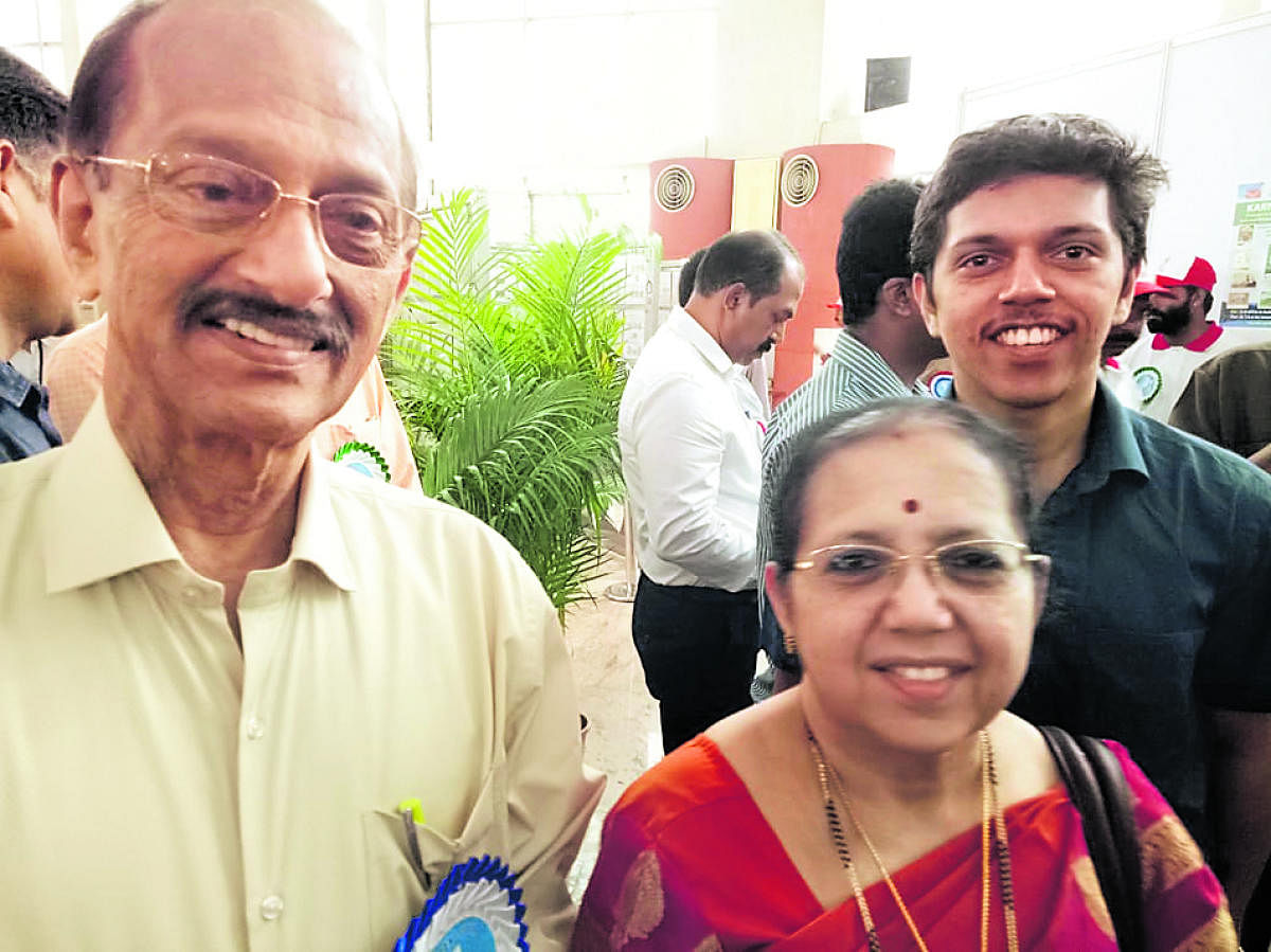 Prof Hareesh Joshy with his family at Karnapex-2019.