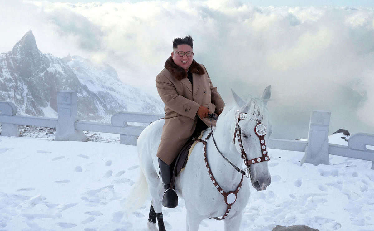 This undated picture released by Korean Central News Agency on October 16, 2019 shows North Korean leader Kim Jong Un riding a white horse amongst the first snow at Mouth Paektu. (Photo: AFP)