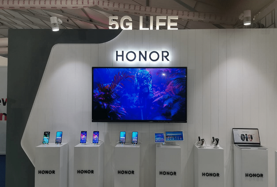 Honor Vision smart TV gets showcased at Indian Mobile Congress 2019 in New Delhi (Picture Credit: Honor India/Twitter)