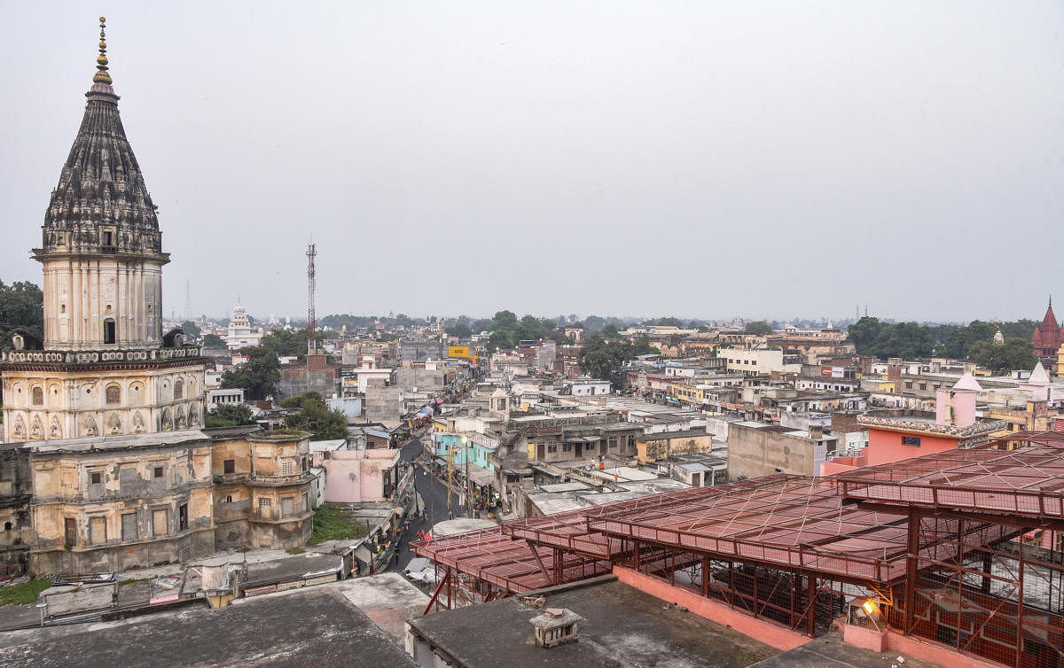  A view of the temple city of Ayodhya as seen from the roof of the famous Hanumangarhi, Thursday evening, Oct. 17, 2019. Photo/PTI