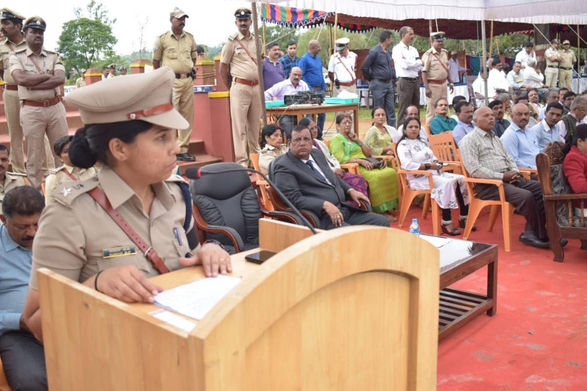 Superintendent of Police Dr Suman D Pennekar speaks at the Police Martyrs’ Day programme in Madikeri.