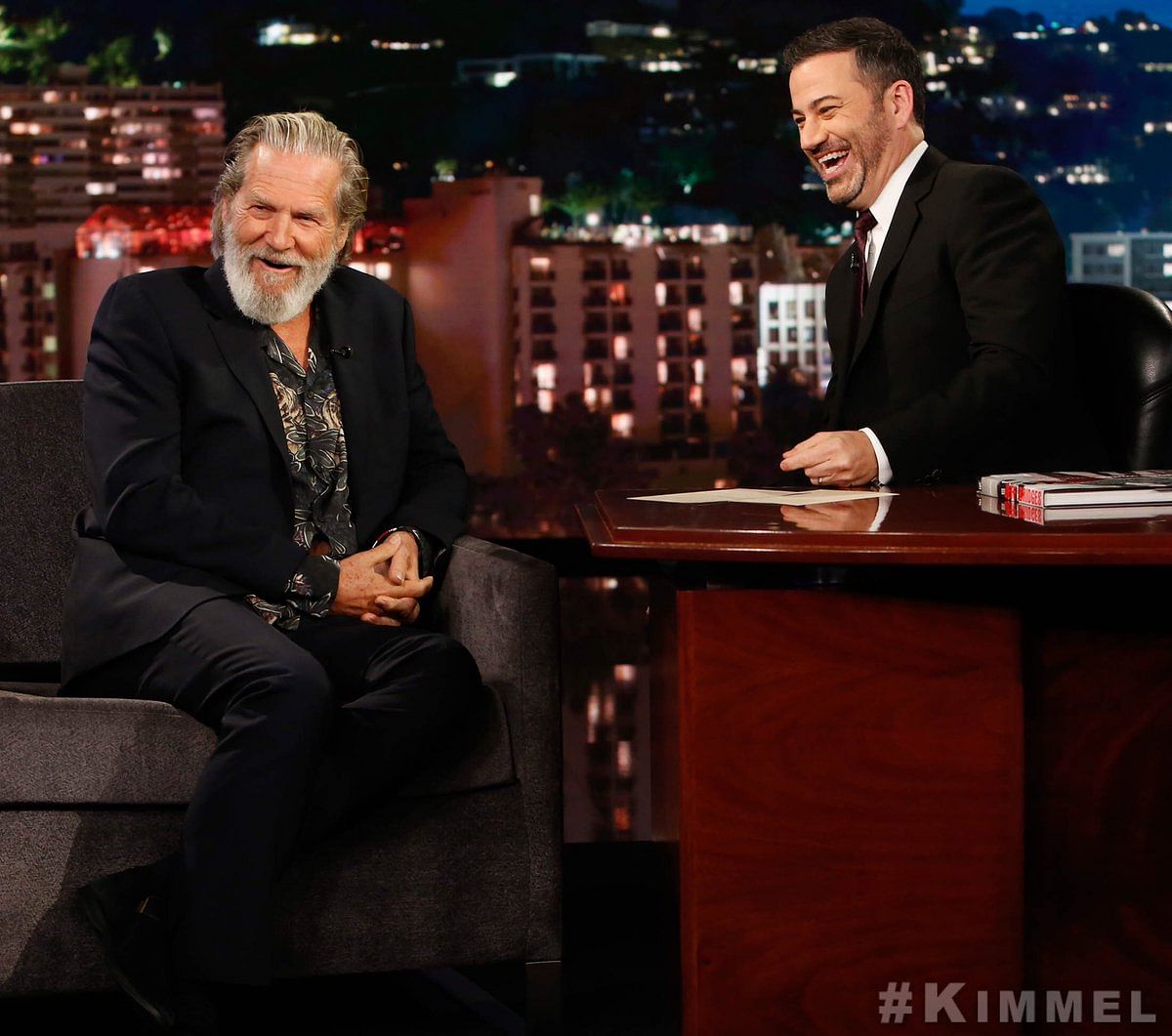Jeff Bridges (L) at the Jimmy Kimmel Show (R) (Twitter Image)
