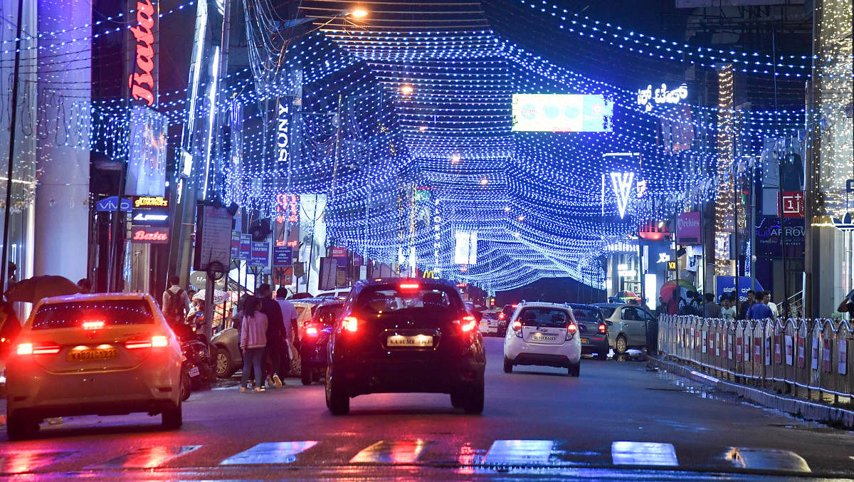 Brigade Road remains lit up for the festive season. DH PHOTO/B H SHIVAKUMAR