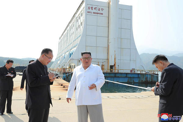 North Korean leader Kim Jong Un last week ordered the destruction of South Korean-built facilities at the North's Diamond Mountain resort, saying they look "shabby" and "unpleasant-looking." (Reuters photo)