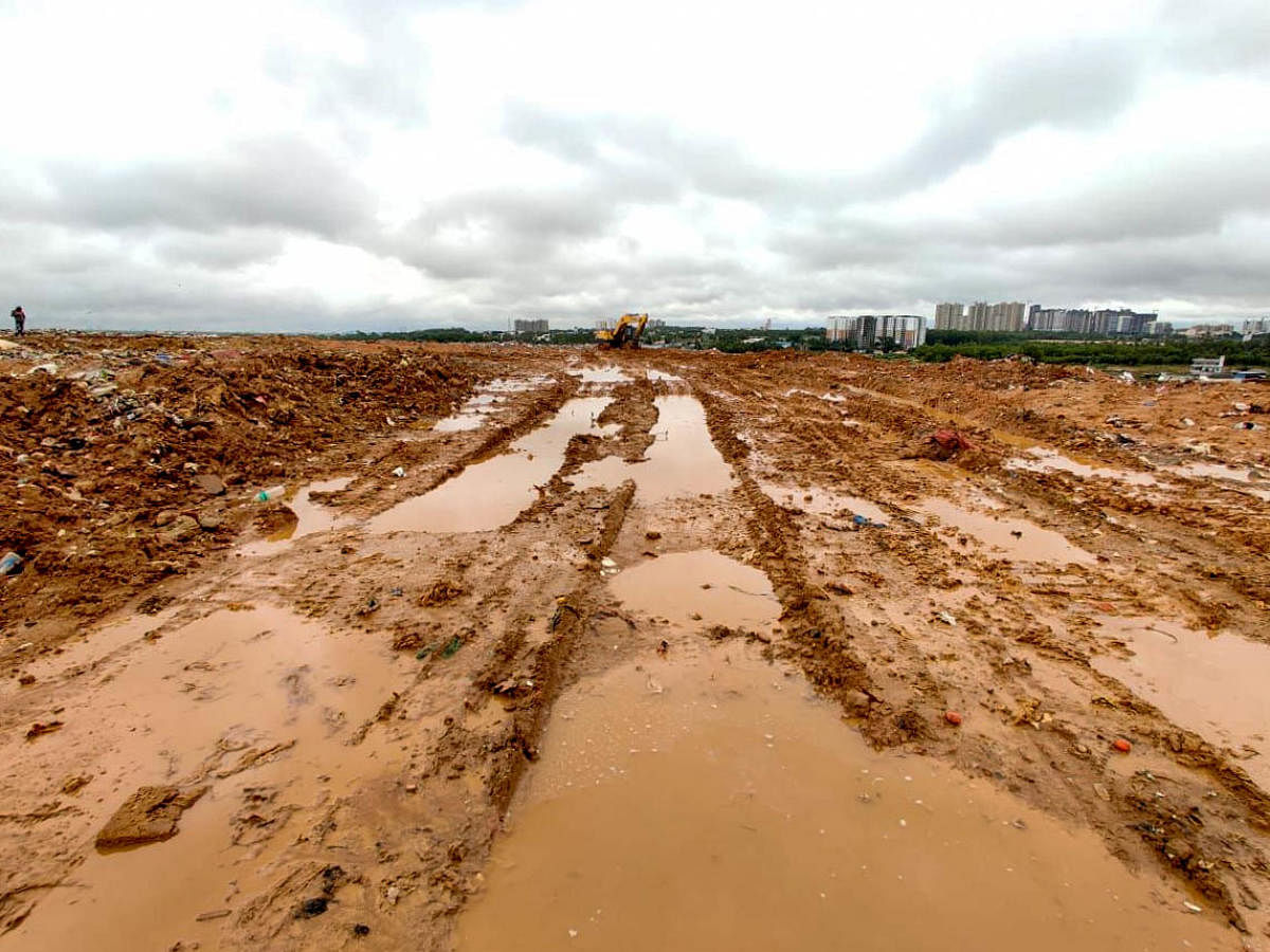 The condition of Bellahalli landfills, after heavy rain lashed in the city. DH Photo