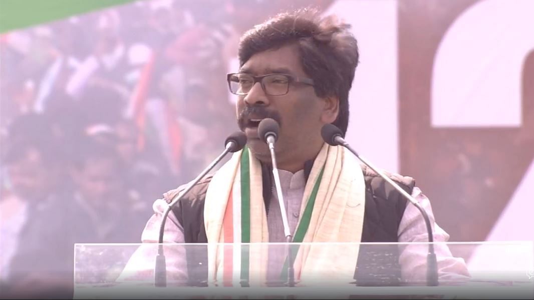 The Congress, which has dropped ample hints of playing second fiddle to JMM, may project Hemant Soren, son of JMM chief Shibu Soren, who earlier served as CM, as the alliance Chief Ministerial candidate.