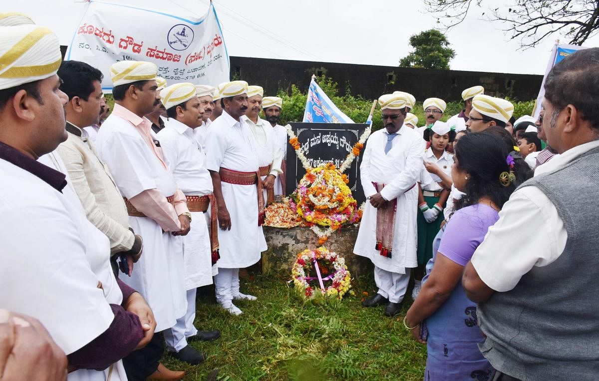 Tributes were paid at Guddemane Appaiah Gowda Memorial in Old Fort, Madikeri, on Friday.