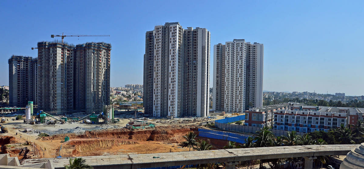 An apartment under construction in Bengaluru. DH Photo/ Ranju P