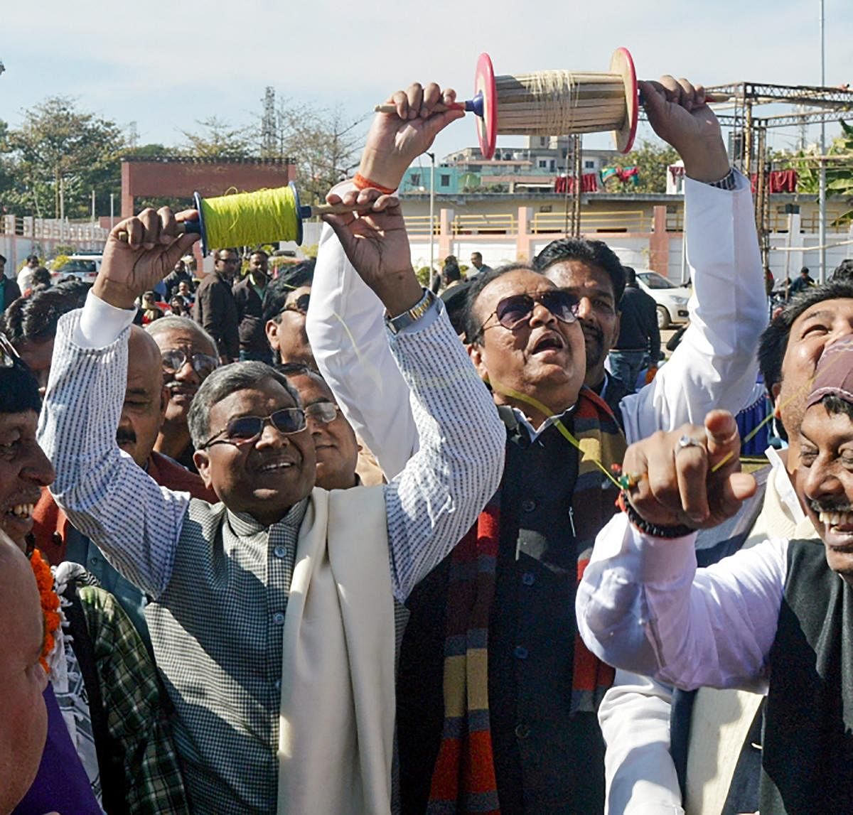Former Jharkhand chief minister and Jharkhand Vikas Morcha (JVM) chief Babulal Marandi with former union minister Subodh Kant Sahay fly kites to celebrate Makar Sankranti festival, in Ranchi. (PTI Photo)