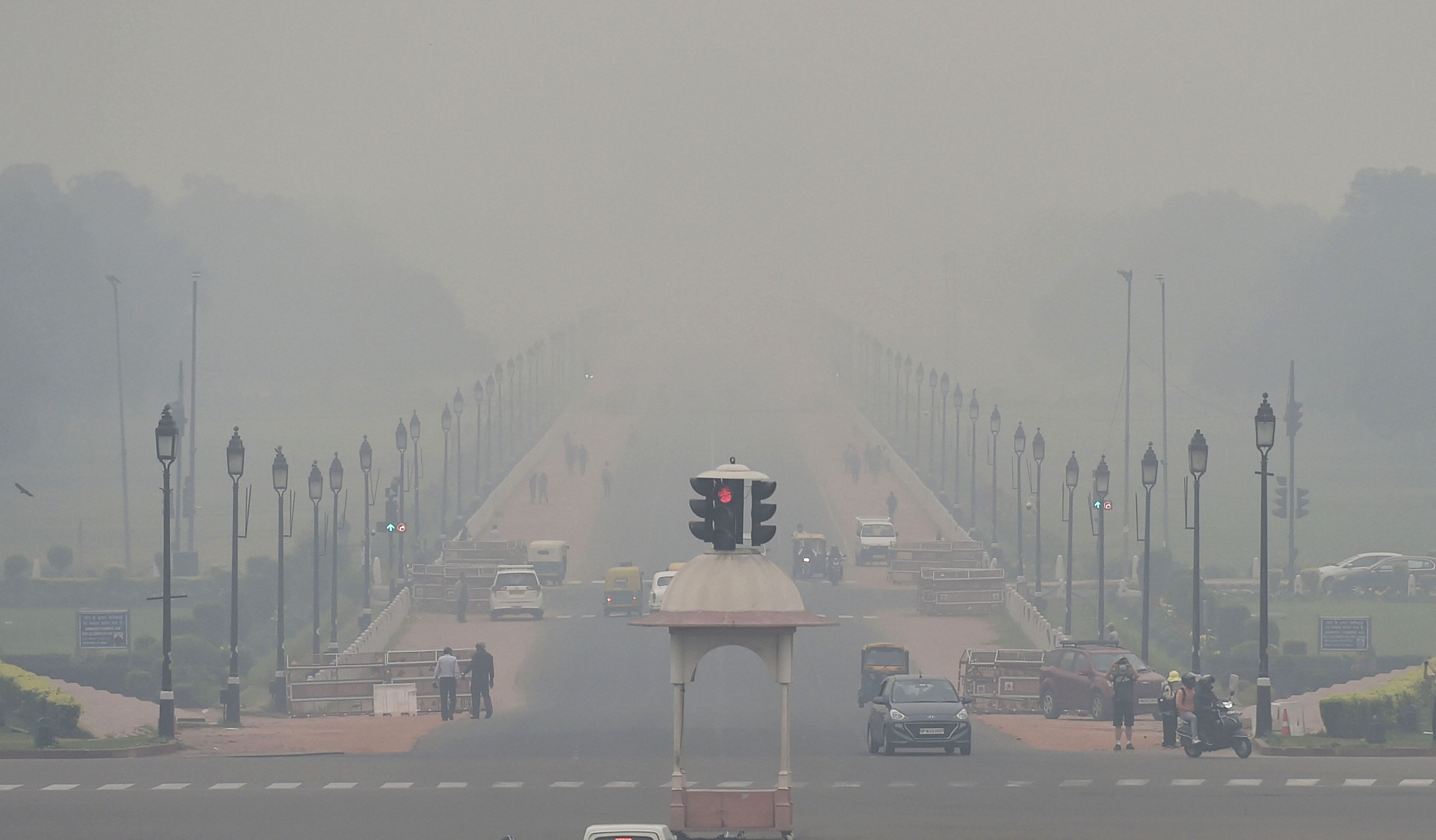 India is grappling with a "public health disaster" and the air pollution levels in New Delhi are a "visible killer". (PTI Photo)