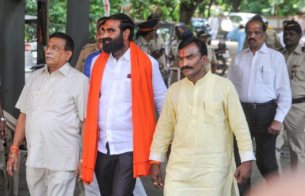  Senior Shiv Sena leaders leave Matoshree after a meeting between all party MLAs and Sena chief Uddhav Thackeray in Mumbai, Thursday, Nov. 7, 2019. (PTI Photo)