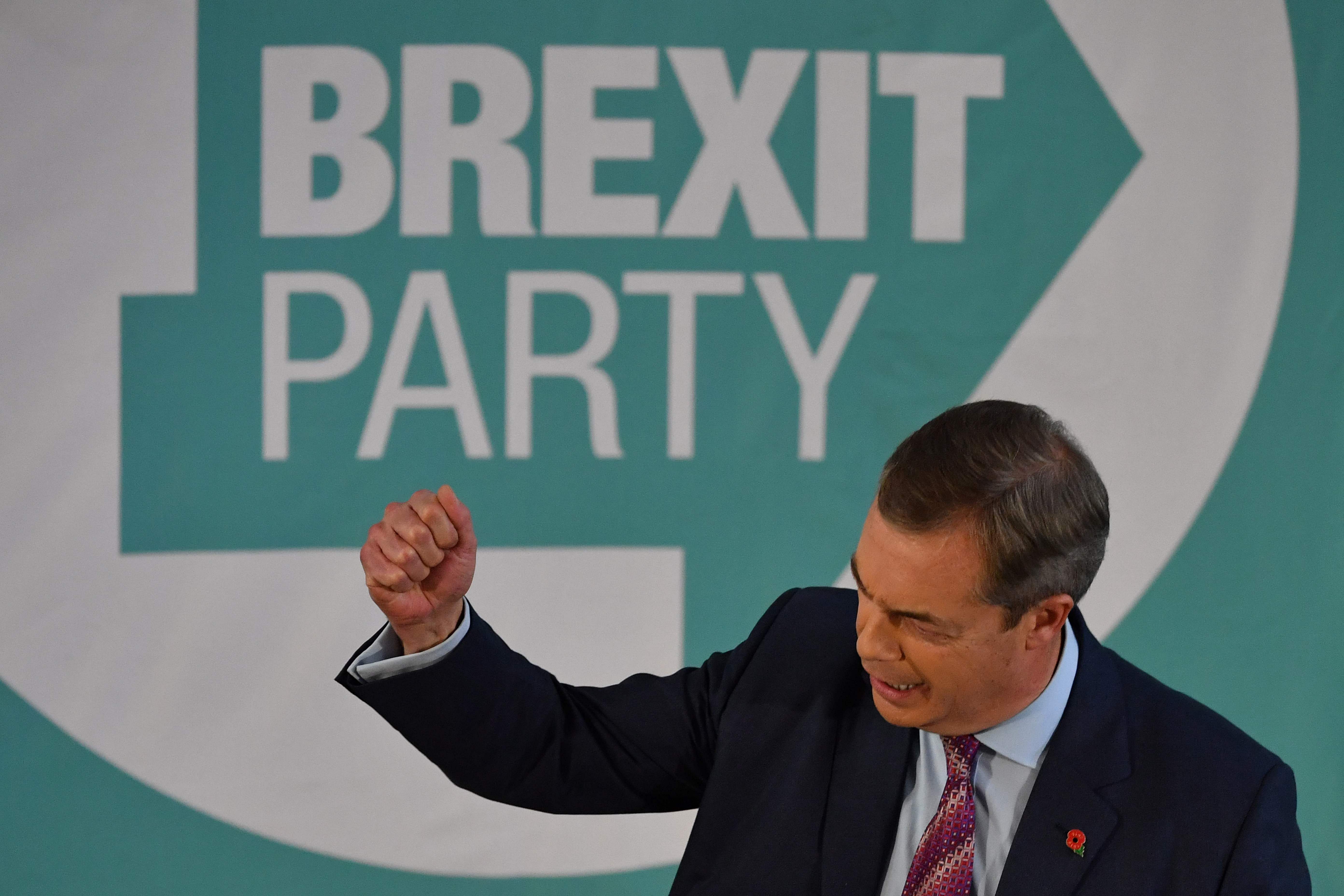Brexit Party leader Nigel Farage gives a speech in Hartlepool, northeast England, on November 11, 2019 during a general election campaign visit. - Britain will go to the polls on December 12 to vote in a pre-Christmas general election. Farage said in the speech that he won't contest Tory-held seats during the election. (AFP Photo)