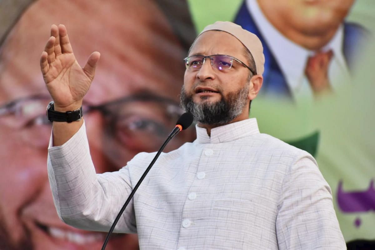 "@aimim_national has 2 MLAs in Maharashtra & we will not be supporting the Shiv Sena-Congress government. A letter to the same effect will be sent to the Governor of Maharashtra briefly," the AIMIM chief tweeted. Photo/PTI