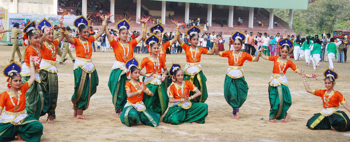 A dance ballet by students attracted the audience during Republic Day celebrations at General Thimayya Stadium in Madikeri on Saturday.