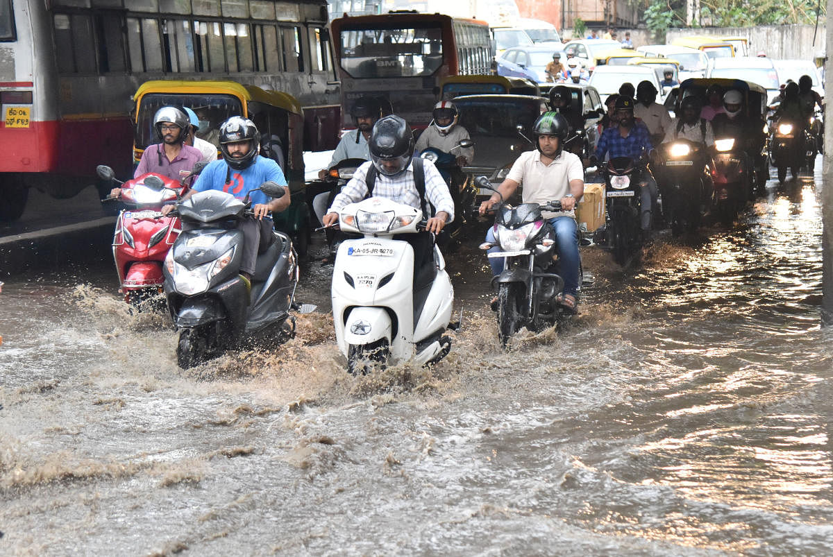 Rain water flooded on Oakalipura Underpass in Bengaluru on Friday, 17 May, 2019. Photo by Janardhan B K