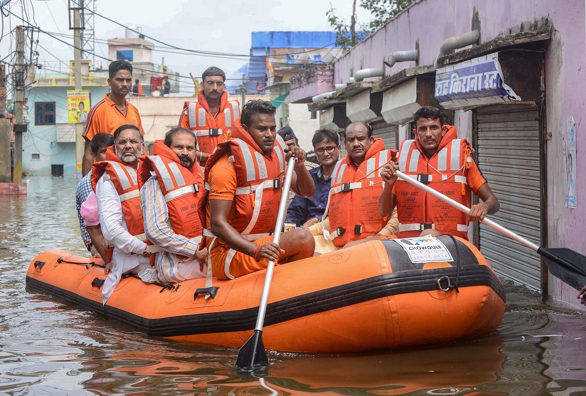 Lok Sabha Speaker Om Birla and MP from Kota visits a flood-affected area in Kota, Rajasthan, Monday, Sept. 16, 2019. Photo/PTI