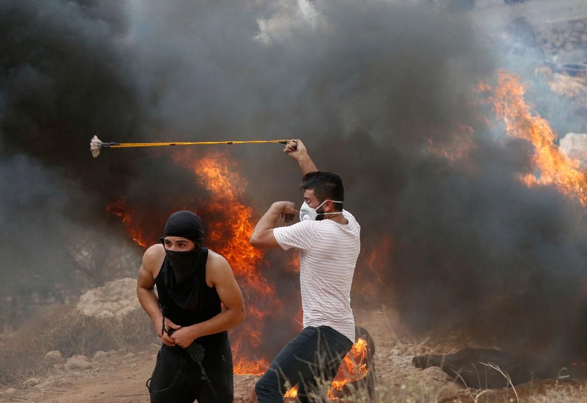  Israeli border police amid clashes (AFP Photo)