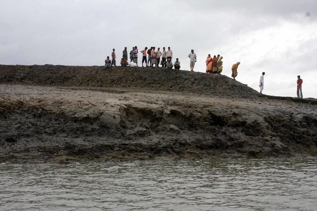 Coastal erosion at Ghoramara island, Sunderbans. Photo by Bhaskar Mallick
