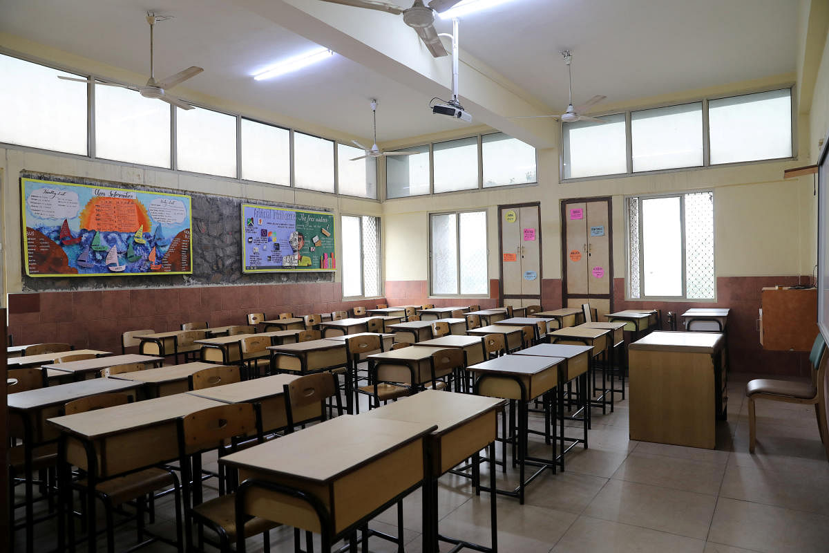 An empty classroom of a school is seen after the school remained closed on account of smog in New Delhi. (Reuters Photo)