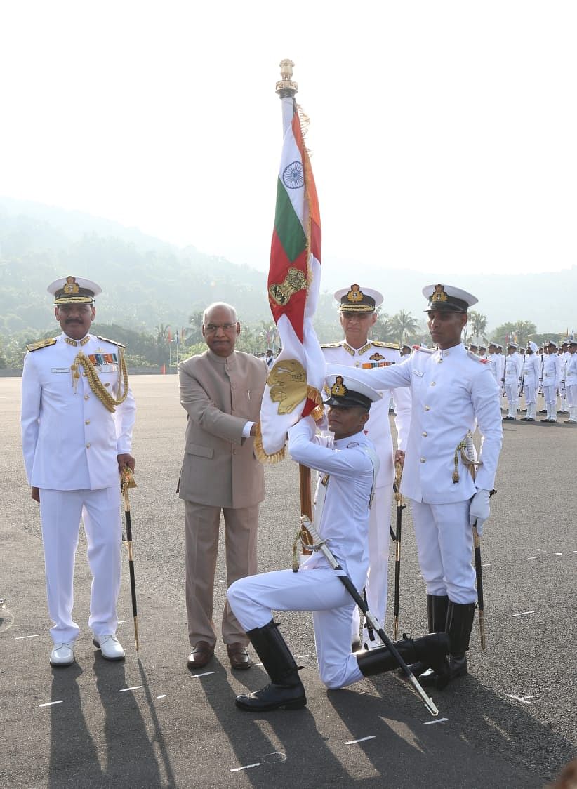 In his address at the Ezhimala Naval Academy, the President complimented the commandants, all instructors and officers involved in training for producing multi-faceted officers for Indian Navy. Photo/Twitter (@KeralaGovernor)