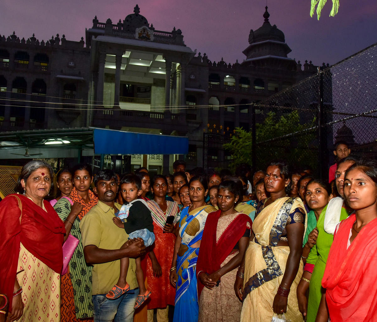 The slum residents of Belur Ambedkar Nagar assembled in front of Vikas Soudha to meet the Chief Minister, about the evacuate their place through demolish the houses, in Bengaluru on Friday. Photo/ B H Shivakumar