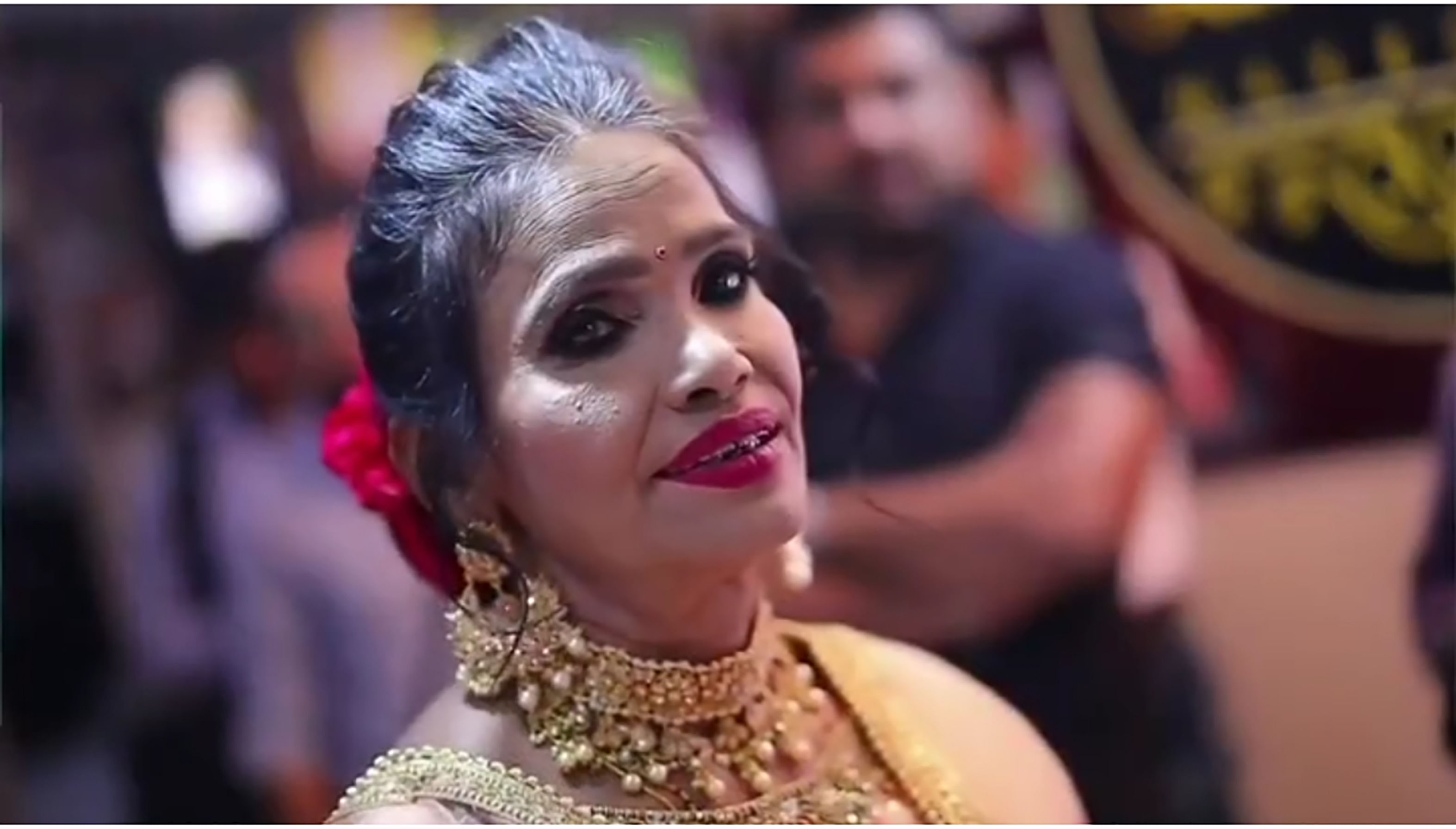 Trolls have targeted Ranu Mondal after a picture of her wearing makeup made it to social media.