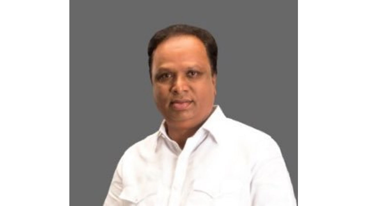 BJP leader Ashish Shelar told reporters here that Ajit Pawar's replacement with Jayant Patil was done at the NCP's legislature wing. (Twitter photo/@ShelarAshish)