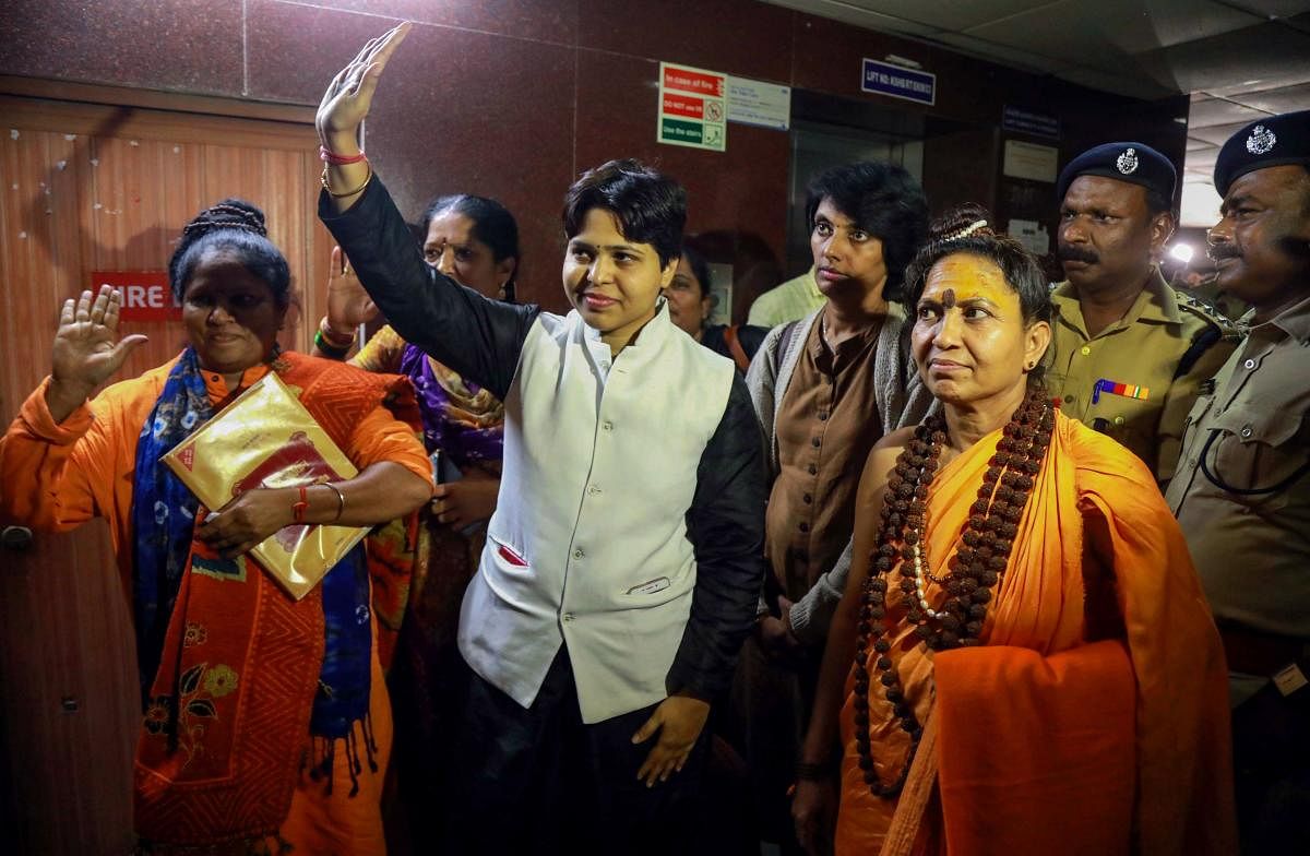 Trupti hailed from a stronghold of the RSS-BJP and her moves to visit Sabarimala could be aimed at sabotaging the ongoing two-month-long Sabarimala pilgrimage season. The presence of Hindu activists at Kochi commissionerate premises with chilly spray as soon as Trupti reached there strengthens suspicion of a ploy, said Kerala Devaswom minister. Photo/AFP