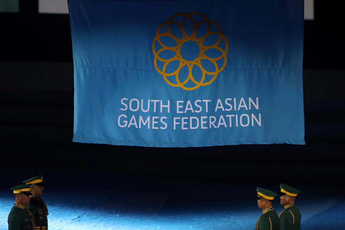 The official flag of Southeast Asian Games Federation is raised during the opening ceremony. (Reuters Photo)
