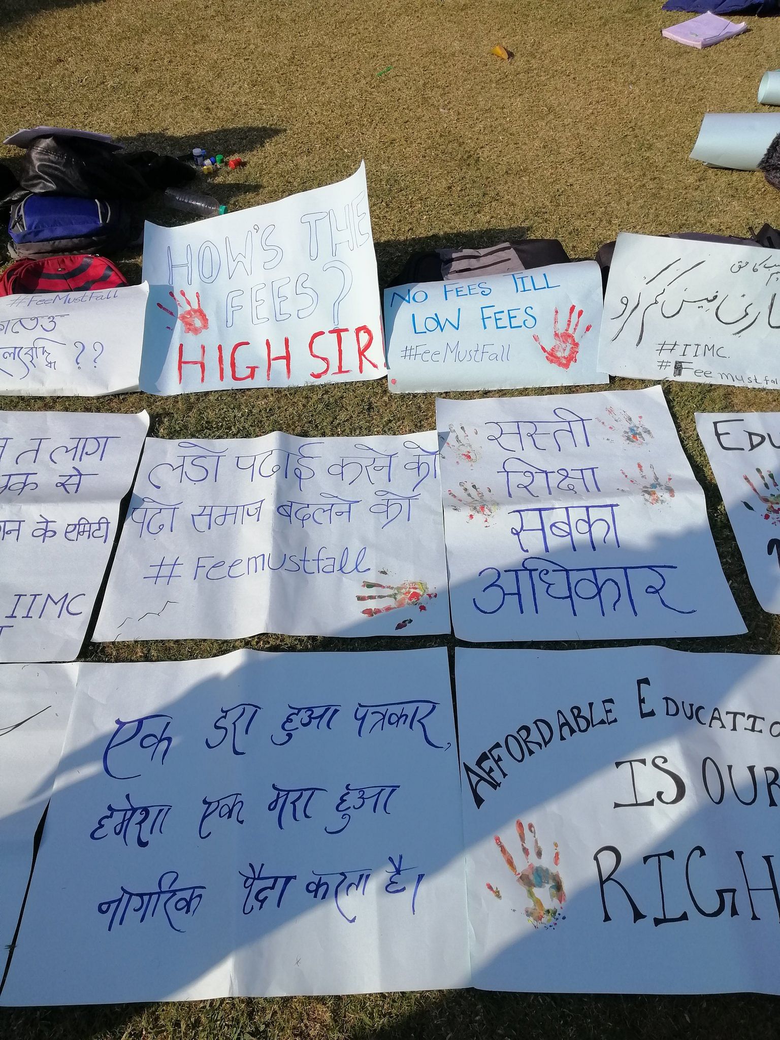 The students, however, remained adamant on their demands, threatening to go on hunger strike from Thursday if the institute administration does not roll back the hike in fees and hostel charges. Photo/Twitter (@jessica_goel)