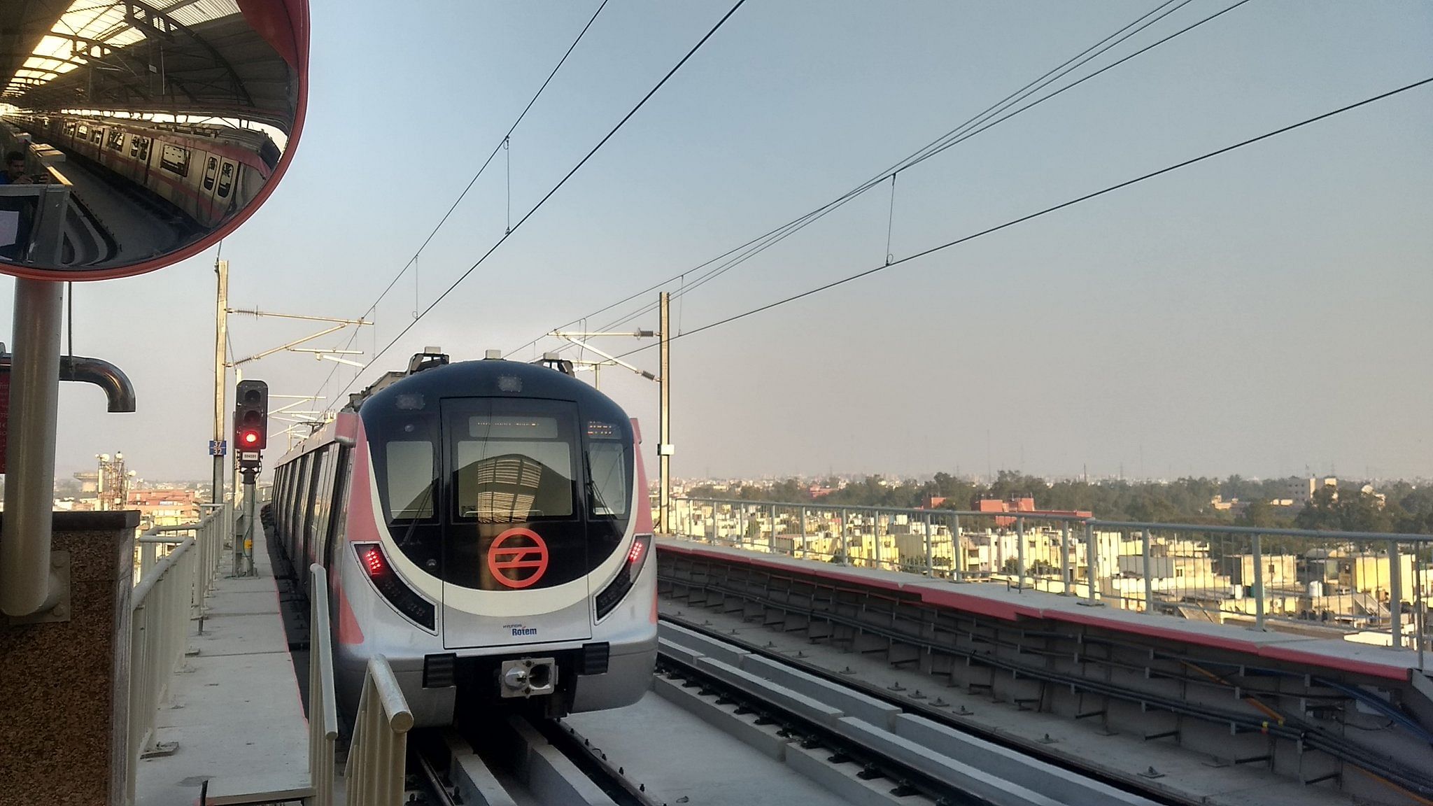 According to a Delhi Metro Rail Corporation official, the pan-India mobility card has been launched under a pilot project at three stations of Delhi Metro -- Dwarka, Shastri Park and Barakhamba Road. Photo/Twitter (@OfficialDMRC)