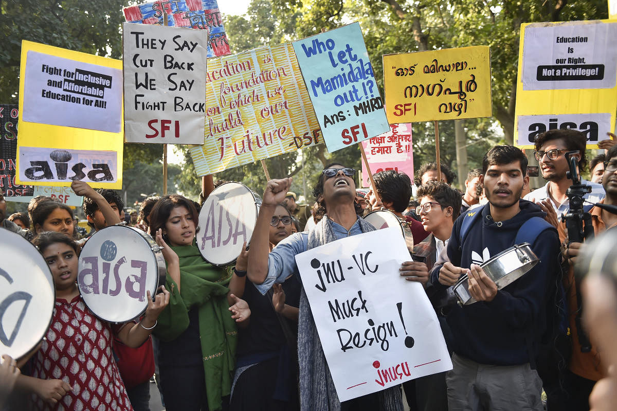 A general body meeting was held on Wednesday among the students' representatives of various schools and centres and it decided on Thursday morning to boycott all academic activities. Photo/PTI