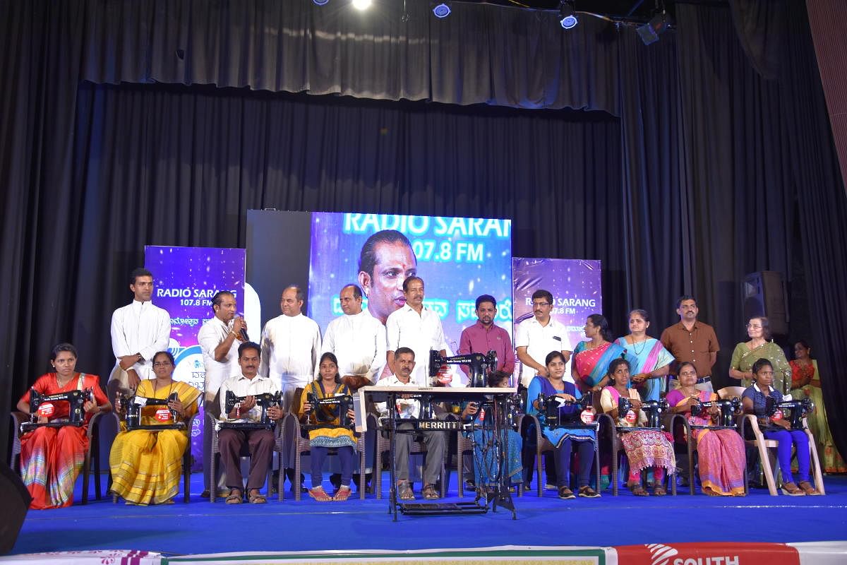 Listeners of Community Radio Sarang were given sewing machines at the closing ceremony of decennial celebrations of the radio at Town Hall in Mangaluru.