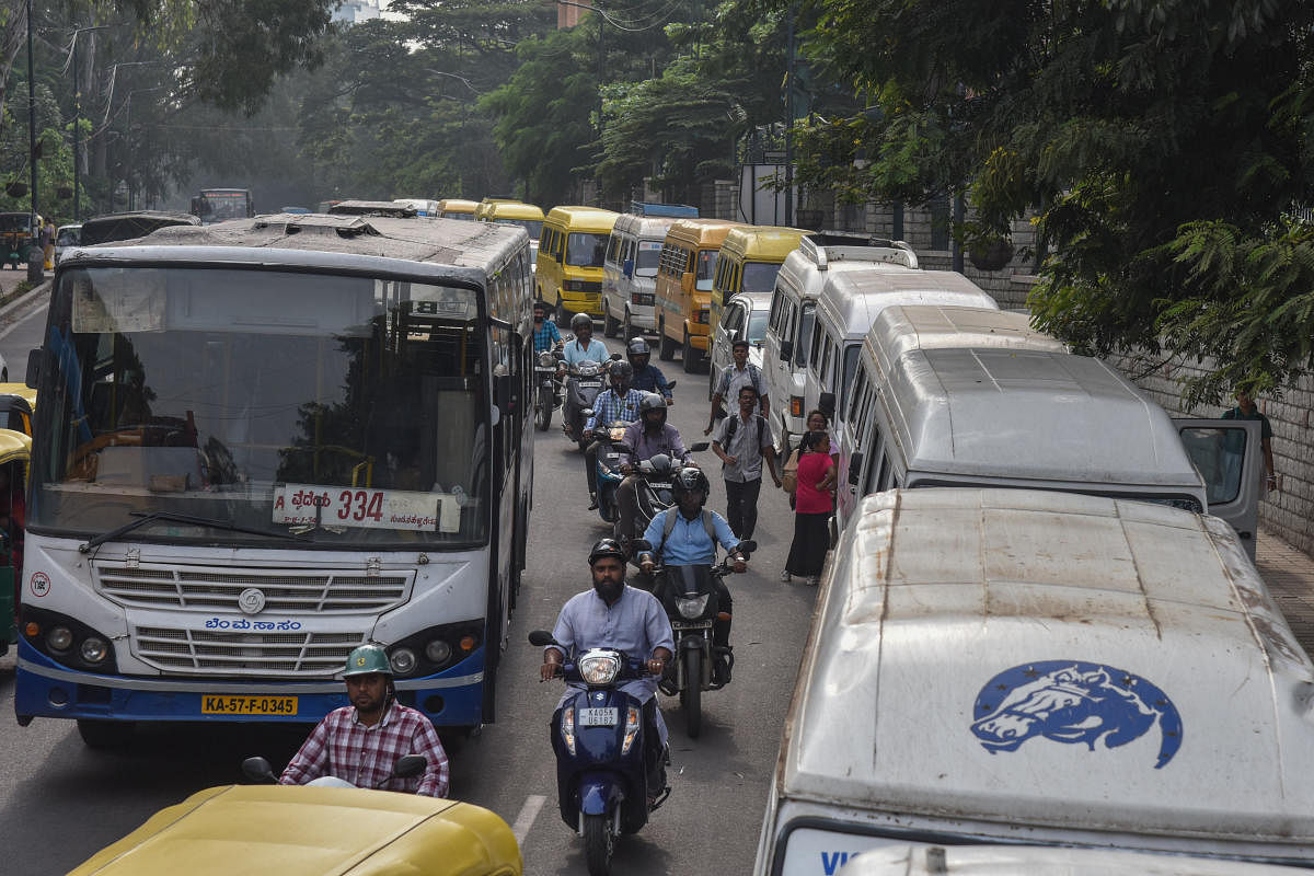 Traffic congestion is a perennial problem on Residency Road, right from Double Road and the Richmond Circle Flyover. Illegal parking by cars and private school vans is a major trigger.
