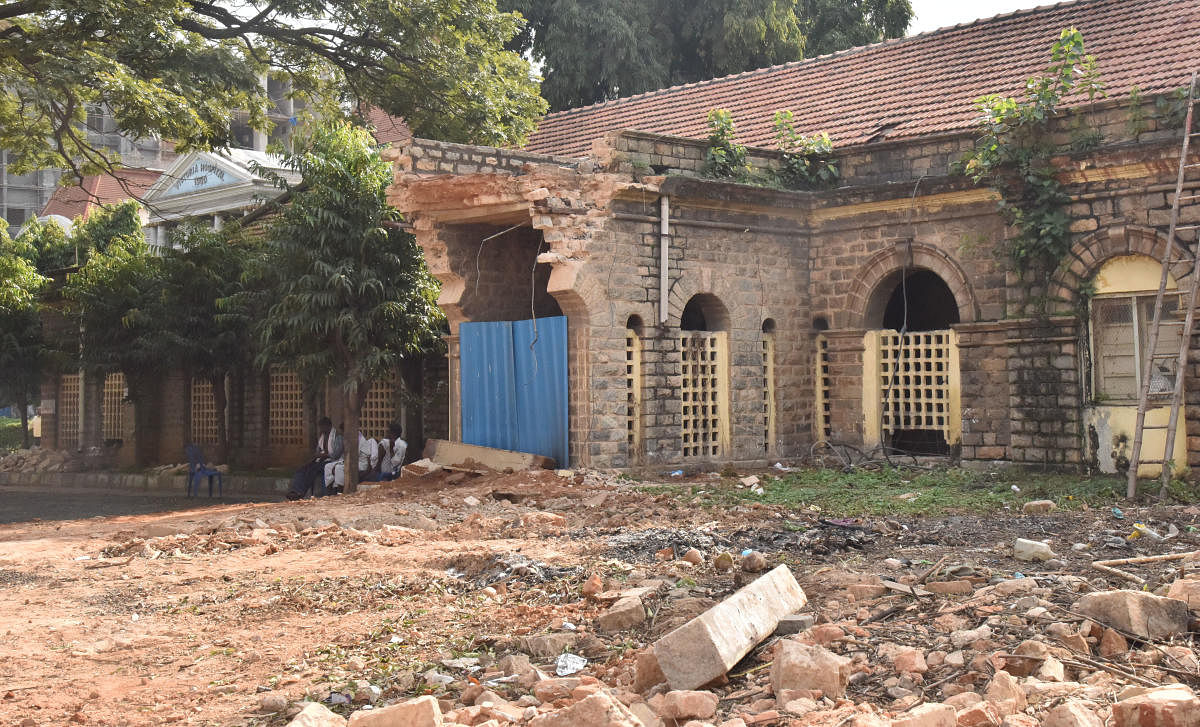Part of the 100-year-old building on the Victoria Hospital premises which will be razed. DH Photo/Janardhan B K