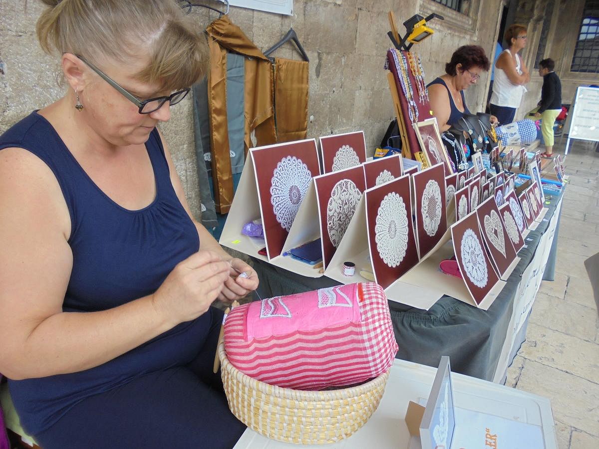 Lace makers at work in Dubrovnik. PHOTOS BY AUTHOR