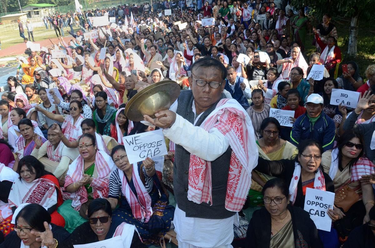Assam had been on the boil for the past few days as thousands of people have come out on the streets to protest against the amended Citizenship Act. Agitators have engaged in pitched battles with police across various cities, forcing the administration to impose curfew. Photo/PTI