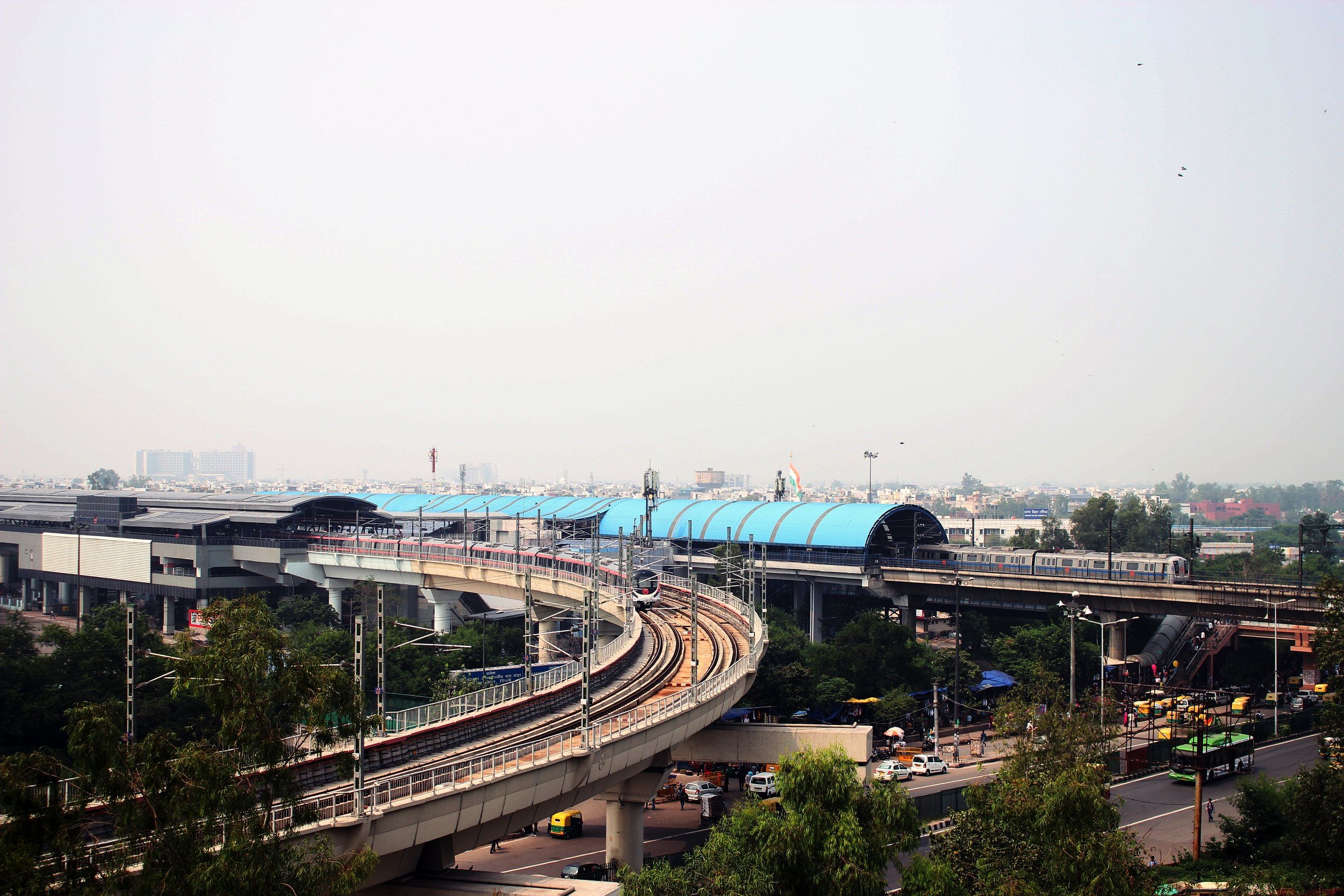 Earlier in the morning, the DMRC had closed gates of seven stations, including Jamia Millia, Jama Masjid and Munirka. Seven more were closed soon after, followed by others in quick succession. Photo/Twitter (@OfficialDMRC)