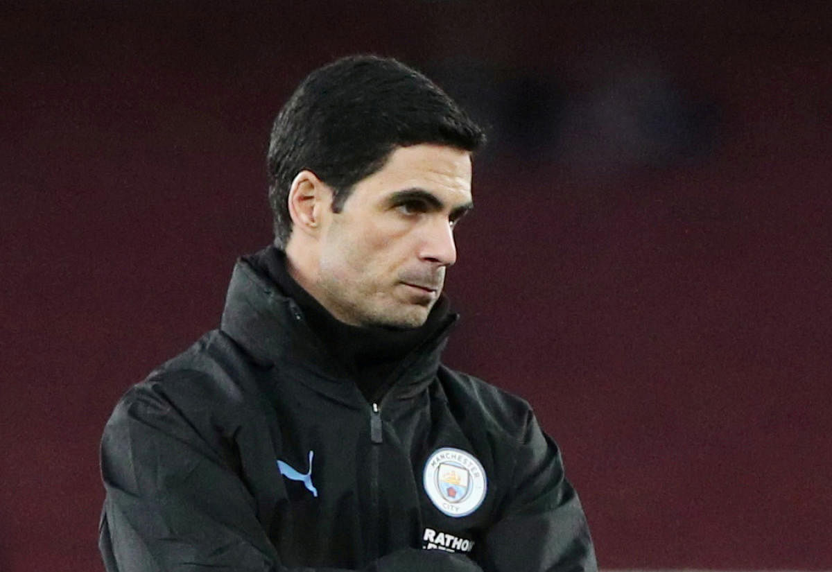 FILE PHOTO: Soccer Football - Premier League - Arsenal v Manchester City - Emirates Stadium, London, Britain - December 15, 2019 Manchester City assistant coach Mikel Arteta REUTERS/Hannah McKay/File Photo EDITORIAL USE ONLY. No use with unauthorized audi