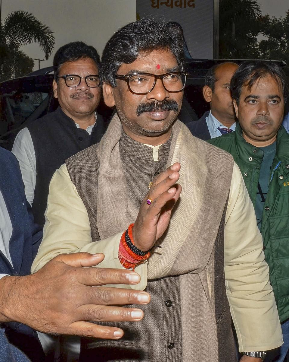 The CM-designate Hemant Soren on Thursday met Lalu Prasad to finalise who could be the minister from the RJD quota but since Lalu’s outfit has won just one seat, the likely choice could be Satyanand Bhokta, the RJD MLA who won from naxal-infested Chatra. (PTI Photo)