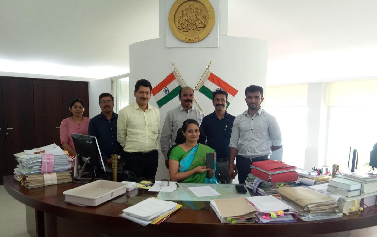 Deputy Commissioner Sindhu B Rupesh launched the economic census through mobile app, at her office in Mangaluru on Wednesday.