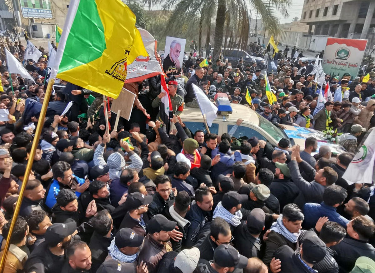 Mourners attend the funeral of the Iranian Major-General Qassem Soleimani, top commander of the elite Quds Force of the Revolutionary Guards, and the Iraqi militia commander Abu Mahdi al-Muhandis, who were killed in an air strike at Baghdad airport, in Baghdad, Iraq. (Reuters photo)